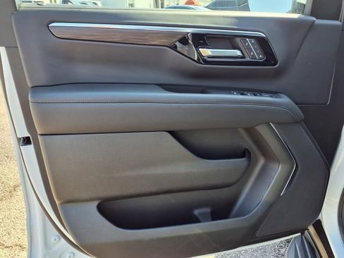 Used 2025 Chevrolet Tahoe LT AWD/4WD image 55