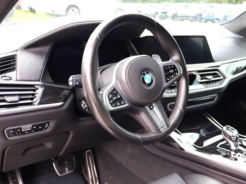 Used 2020 BMW X7 M50i w/ Dynamic Handling Package AWD/4WD image 16