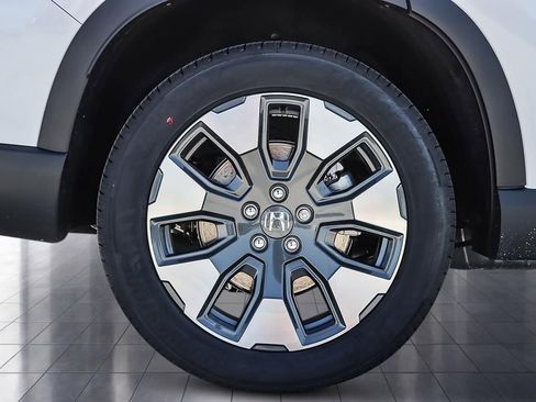 New 2026 Honda Pilot Touring image 7