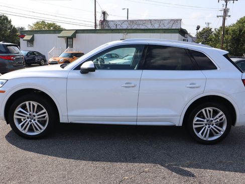 Used 2018 Audi Q5 Prestige w/ Prestige Package image 4