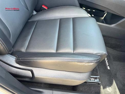Used 2023 Nissan Rogue SV w/ SV Premium B Package FWD image 11