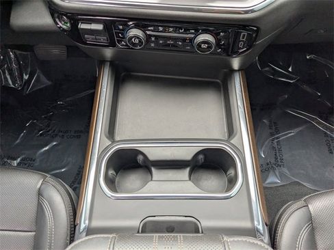 Used 2024 Chevrolet Silverado 2500 High Country w/ High Country Premium Package image 22