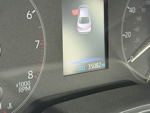 Used 2025 Toyota Corolla LE image 9