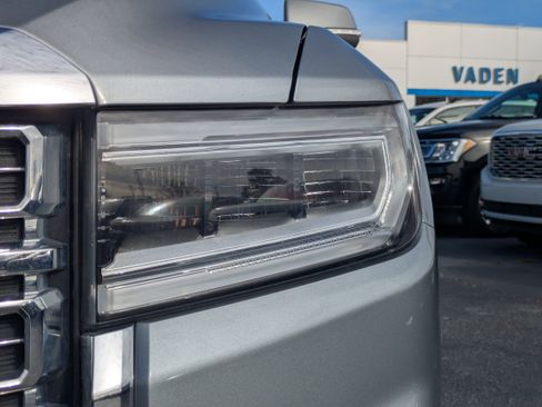 Used 2023 GMC Acadia Denali w/ Denali Ultimate Package image 33