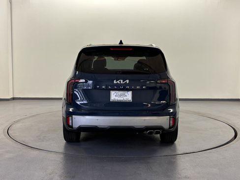 Used 2023 Kia Telluride EX w/ EX Captain's Chair Package AWD/4WD image 10