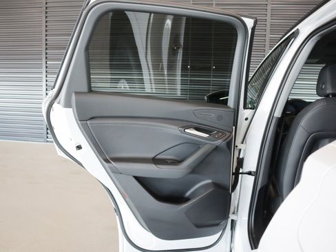 Certified 2025 Audi Q6 e-tron Premium w/ Convenience Package image 25