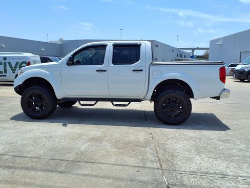 Used 2018 Nissan Frontier SV RWD image 26