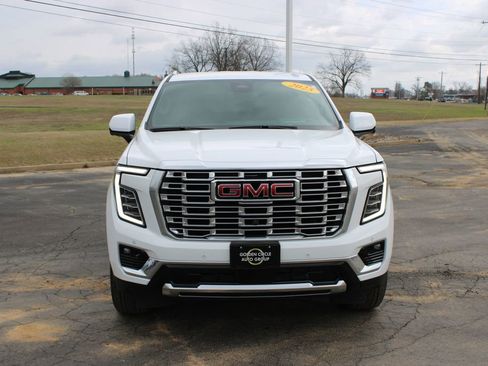 Used 2025 GMC Yukon Denali image 3