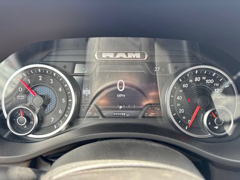 New 2026 RAM 1500 Express AWD/4WD image 13