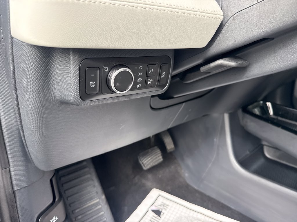 Used 2025 Ford Mustang Mach-E Premium AWD/4WD image 29