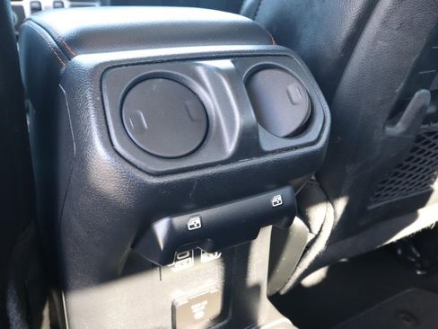 Used 2021 Jeep Gladiator Mojave AWD/4WD image 9