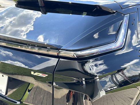 New 2026 Cadillac Lyriq V AWD/4WD image 8