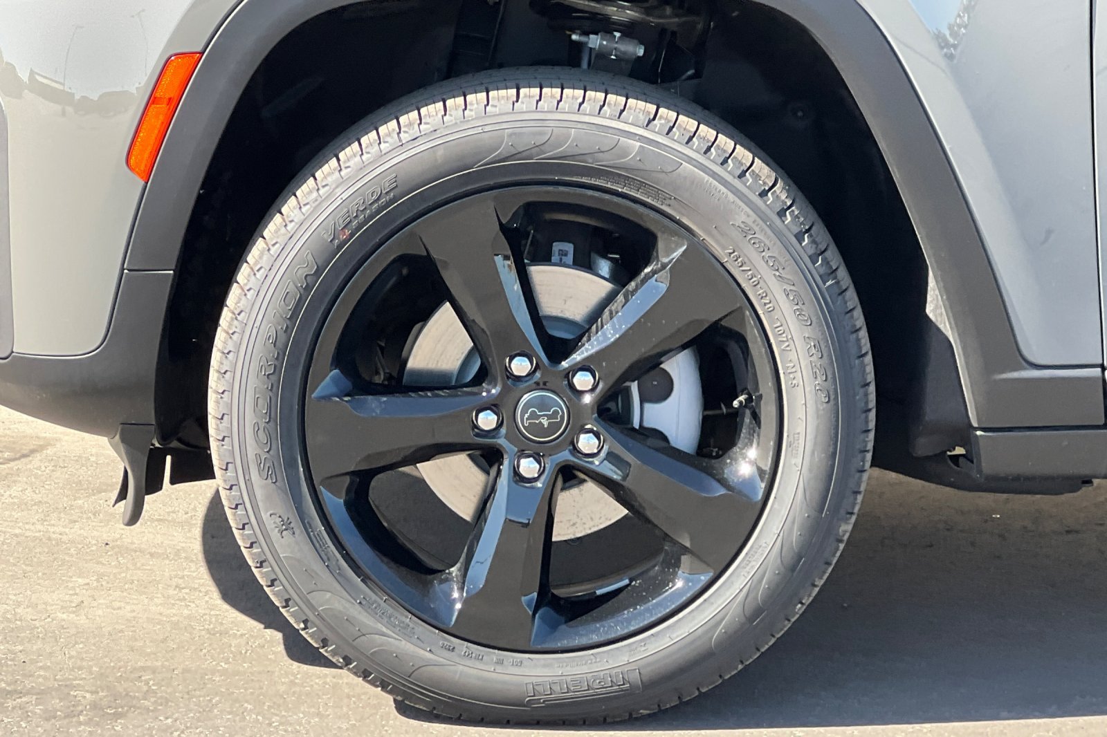 New 2027 Jeep Grand Cherokee Limited AWD/4WD image 9