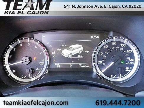 Used 2023 Toyota Highlander XLE FWD image 33