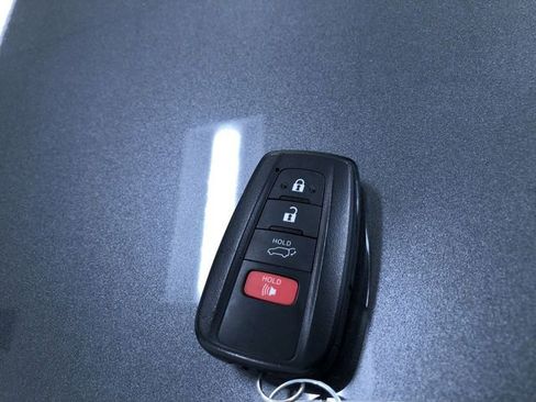 Used 2019 Toyota RAV4 XLE image 32