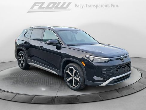 New 2026 Volkswagen Tiguan SE image 1