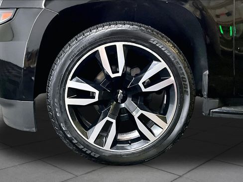 Used 2018 Chevrolet Tahoe Premier AWD/4WD image 11