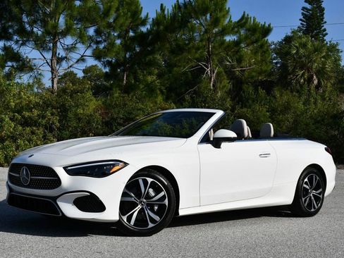 Used 2025 Mercedes-Benz CLE 300 4MATIC Cabriolet image 25
