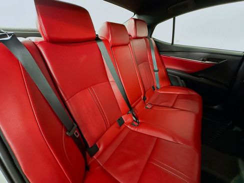 Used 2025 Toyota Camry XSE FWD image 29