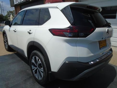 Used 2021 Nissan Rogue SV image 6