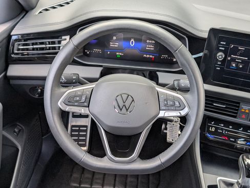 Used 2025 Volkswagen Jetta Sport FWD image 25