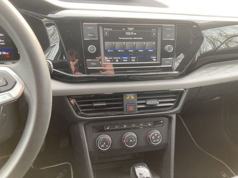 Certified 2022 Volkswagen Taos S image 10