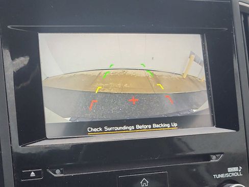 Used 2023 Subaru Forester Premium image 18