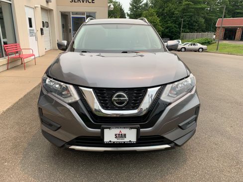 Used 2018 Nissan Rogue SV AWD/4WD image 2