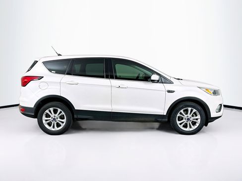 Used 2019 Ford Escape SE image 10