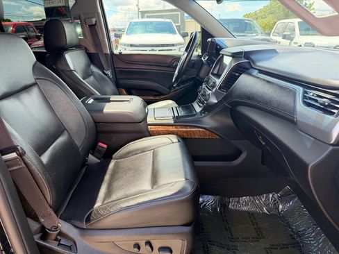 Used 2016 Chevrolet Suburban LTZ RWD image 18