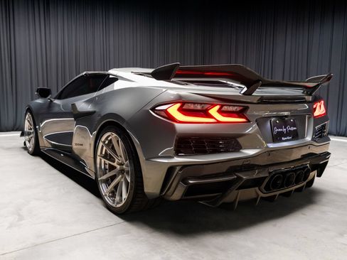 Used 2024 Chevrolet Corvette Z06 RWD image 35