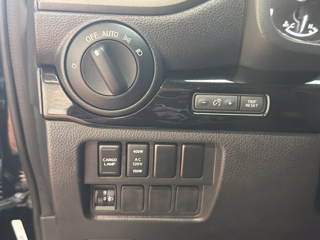 Used 2024 Nissan Titan SV w/ SV Convenience Package AWD/4WD image 26