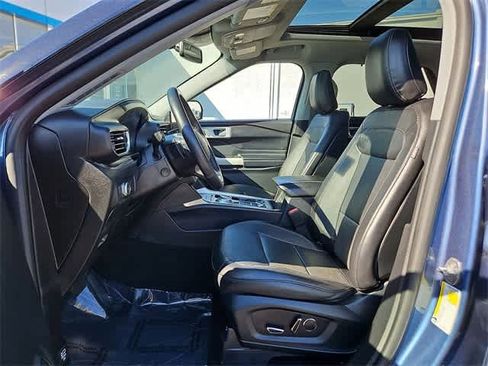 Used 2020 Ford Explorer Limited w/ Class III Trailer Tow Package image 26