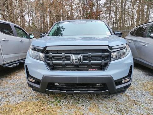 Used 2025 Honda Ridgeline Sport image 2