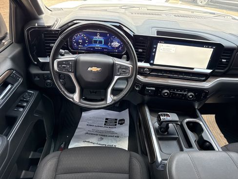Used 2025 Chevrolet Silverado 1500 LT AWD/4WD image 15