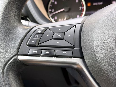 Used 2024 Nissan Sentra SV FWD image 20