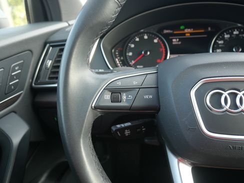 Used 2023 Audi Q5 2.0T Premium w/ Convenience Package image 24