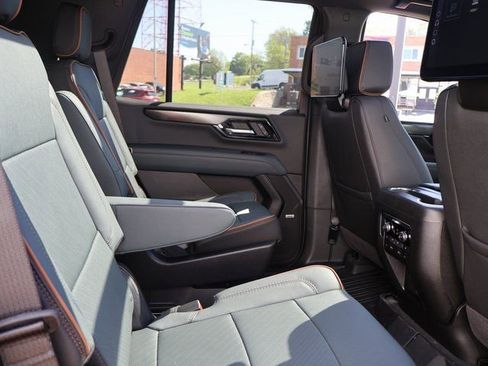 New 2026 GMC Yukon AT4 w/ AT4 Premium Plus Package AWD/4WD image 12