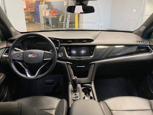 Used 2023 Cadillac XT6 Premium Luxury AWD/4WD image 8