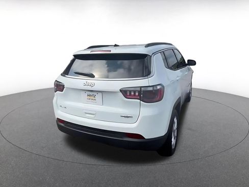 Used 2025 Jeep Compass Latitude image 13