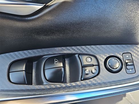 Used 2022 Nissan Sentra SR w/ Lighting Package image 27