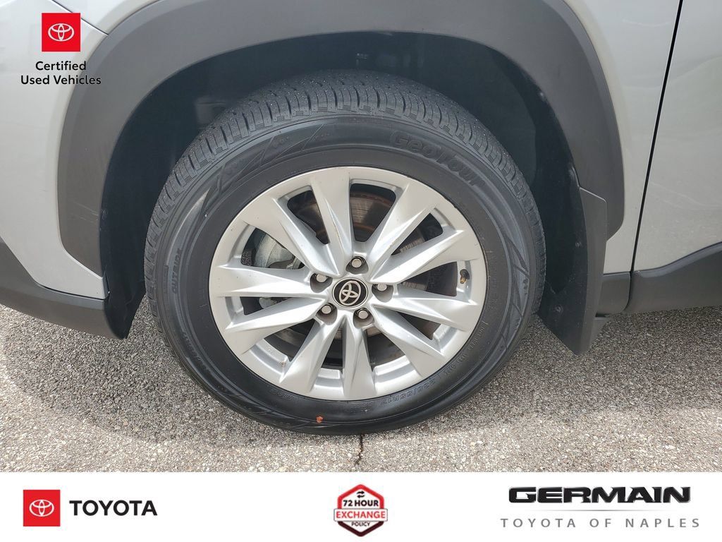 Certified 2024 Toyota Corolla Cross LE AWD/4WD image 14
