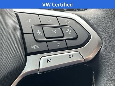 Used 2024 Volkswagen Atlas Cross Sport SE FWD image 20