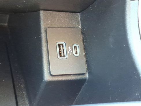 Certified 2024 Ford Edge SEL AWD/4WD image 17