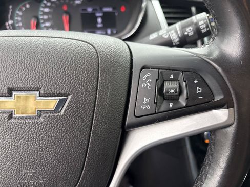 Used 2019 Chevrolet Trax Premier w/ LPO, Cargo Package FWD image 17