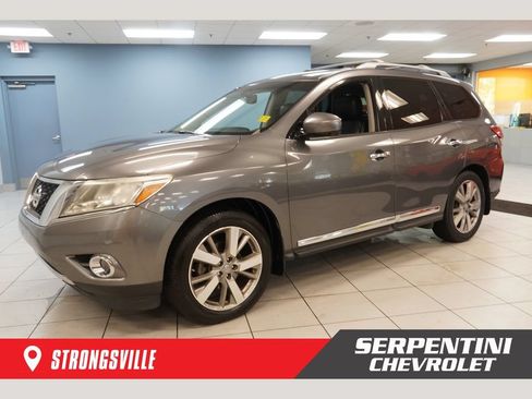 Used 2016 Nissan Pathfinder Platinum AWD/4WD image 1