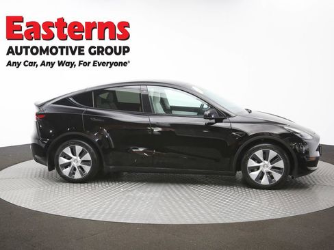 Used 2021 Tesla Model Y Long Range AWD/4WD image 40