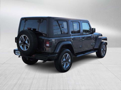 Used 2022 Jeep Wrangler Unlimited Sahara w/ Cold Weather Group image 8