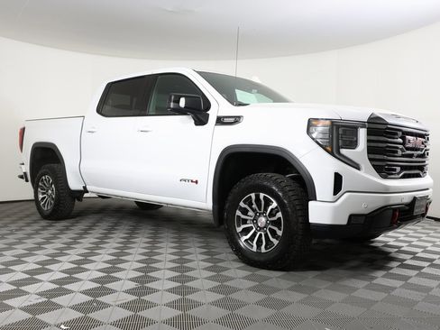 Used 2023 GMC Sierra 1500 AT4 w/ Technology Package image 3