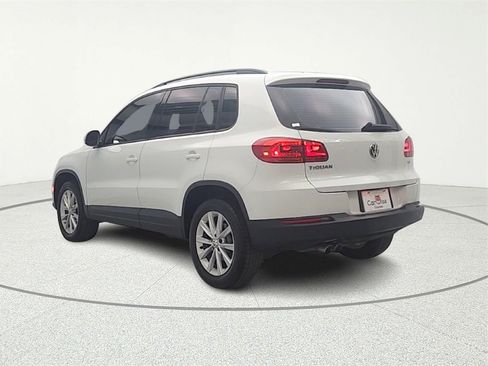 Used 2017 Volkswagen Tiguan Limited w/ Premium Package image 5